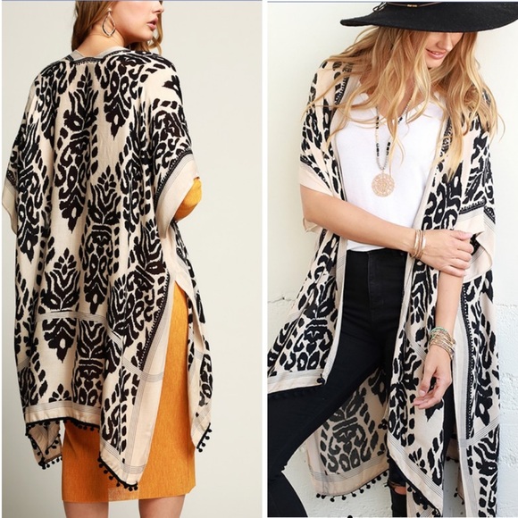 Last 1 New boho chic Pom Pom Detail kimono cardi - Picture 2 of 6